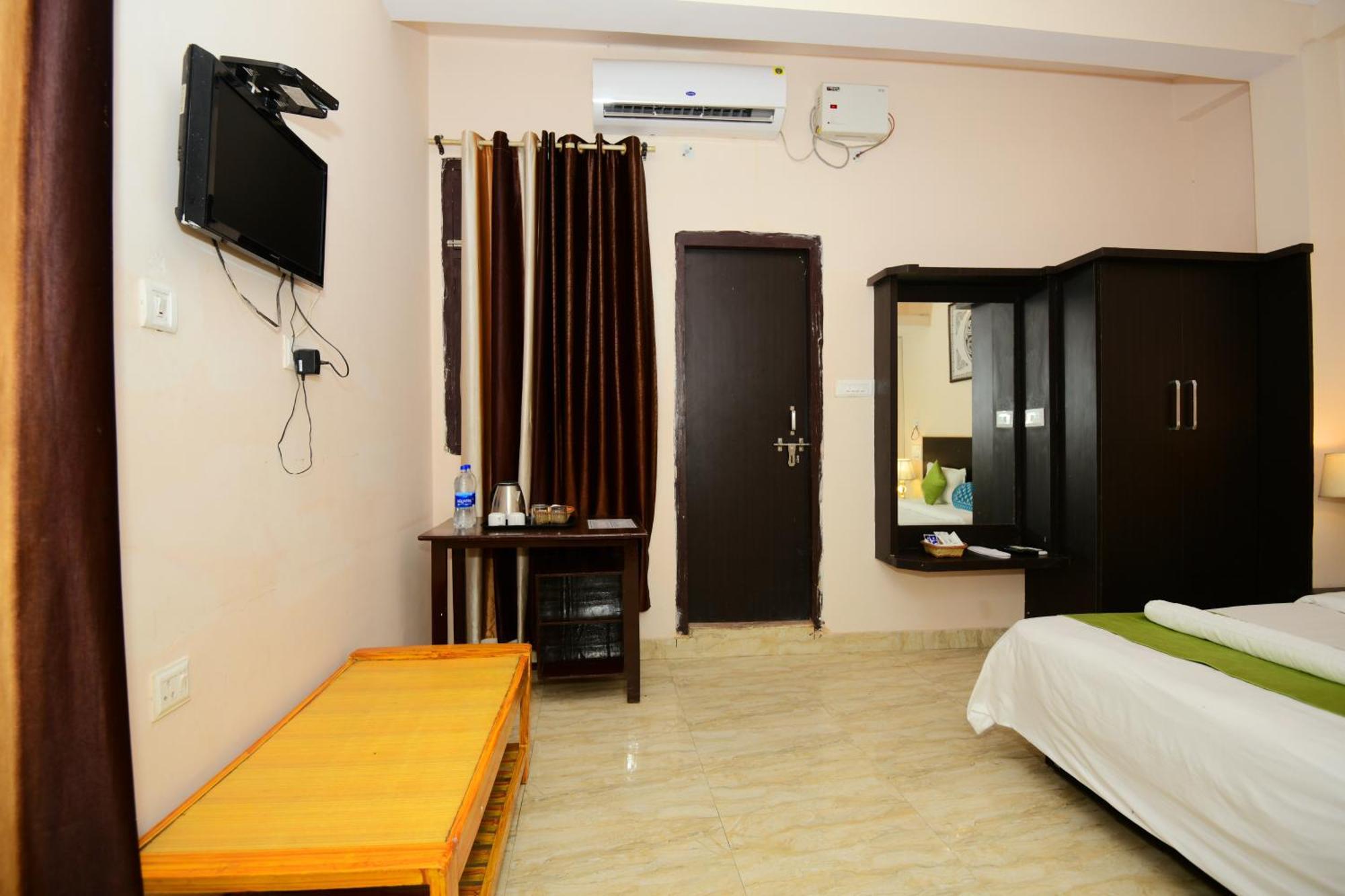 Ap Palace Hotel, Ayodhya Ngoại thất bức ảnh