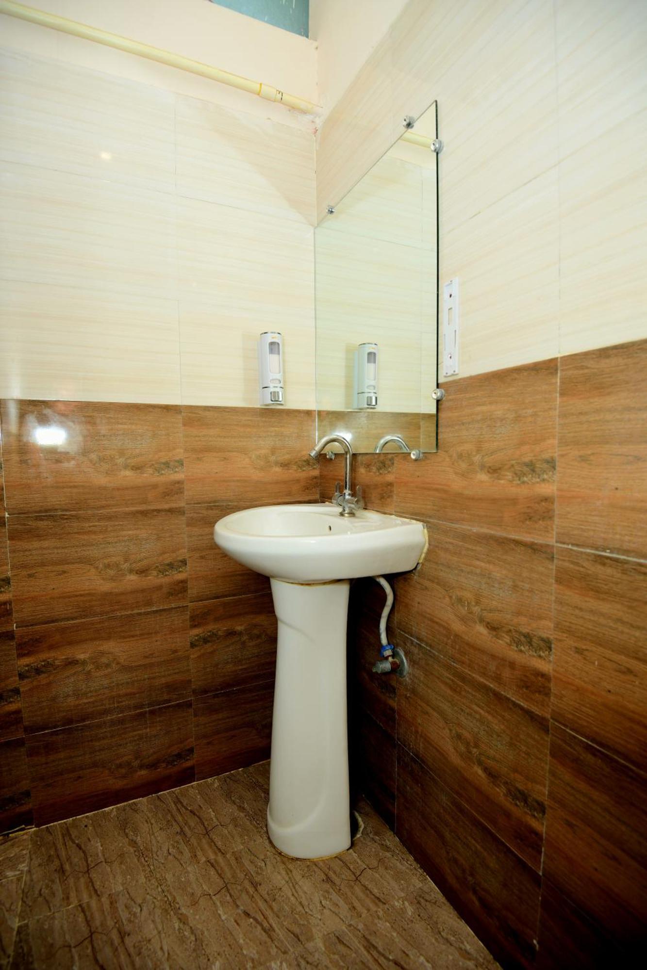 Ap Palace Hotel, Ayodhya Ngoại thất bức ảnh