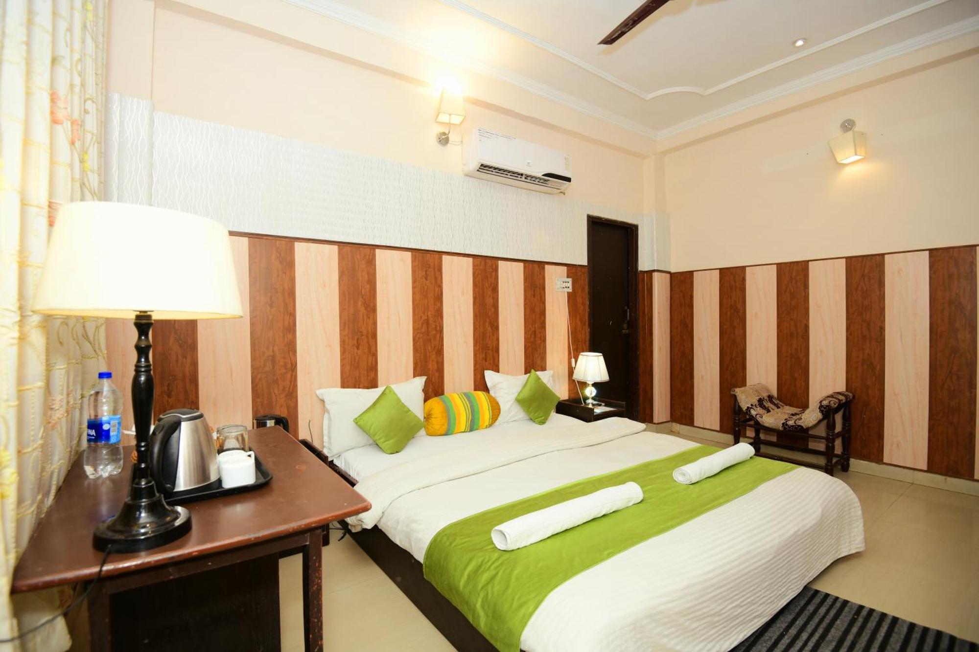 Ap Palace Hotel, Ayodhya Ngoại thất bức ảnh