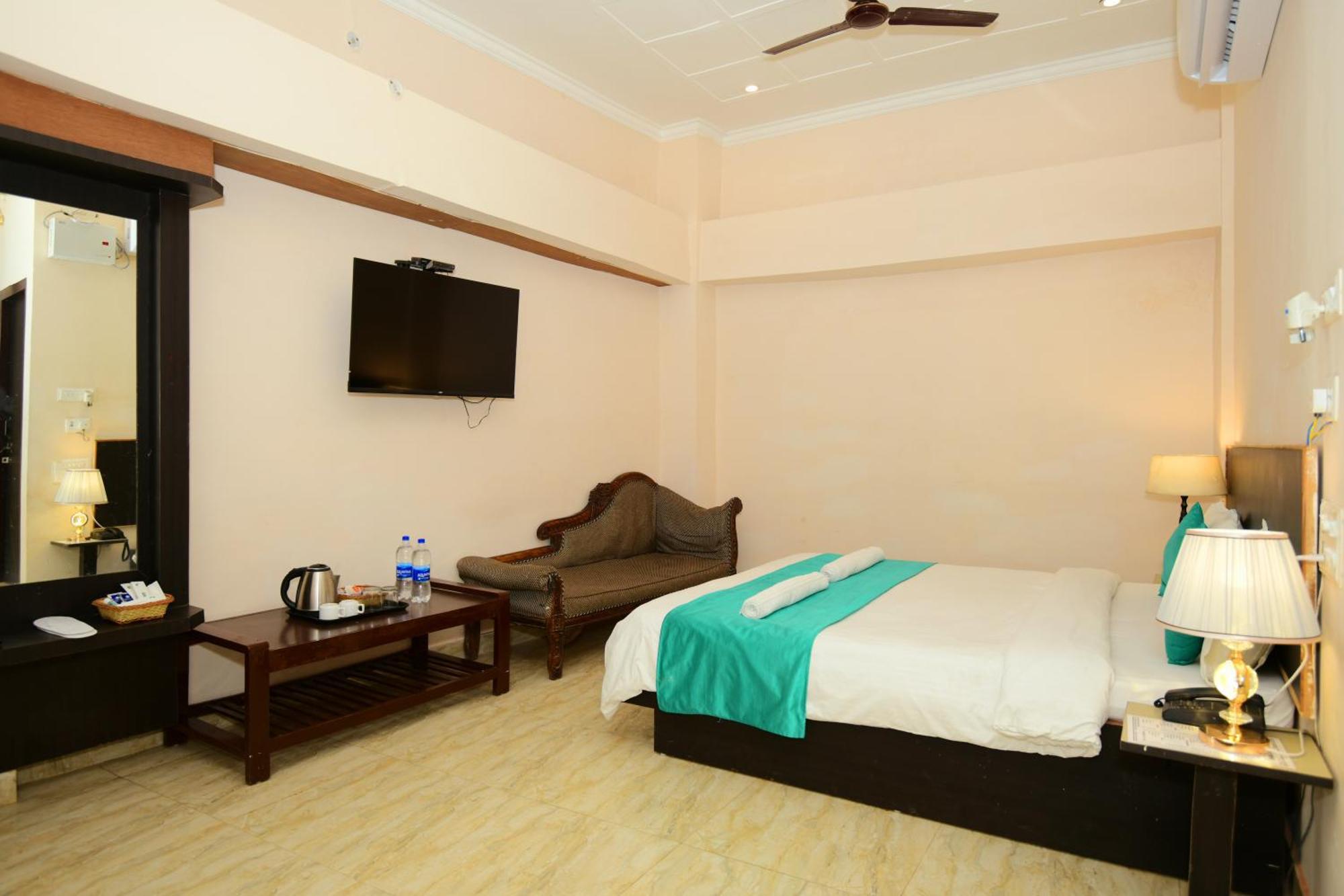 Ap Palace Hotel, Ayodhya Ngoại thất bức ảnh