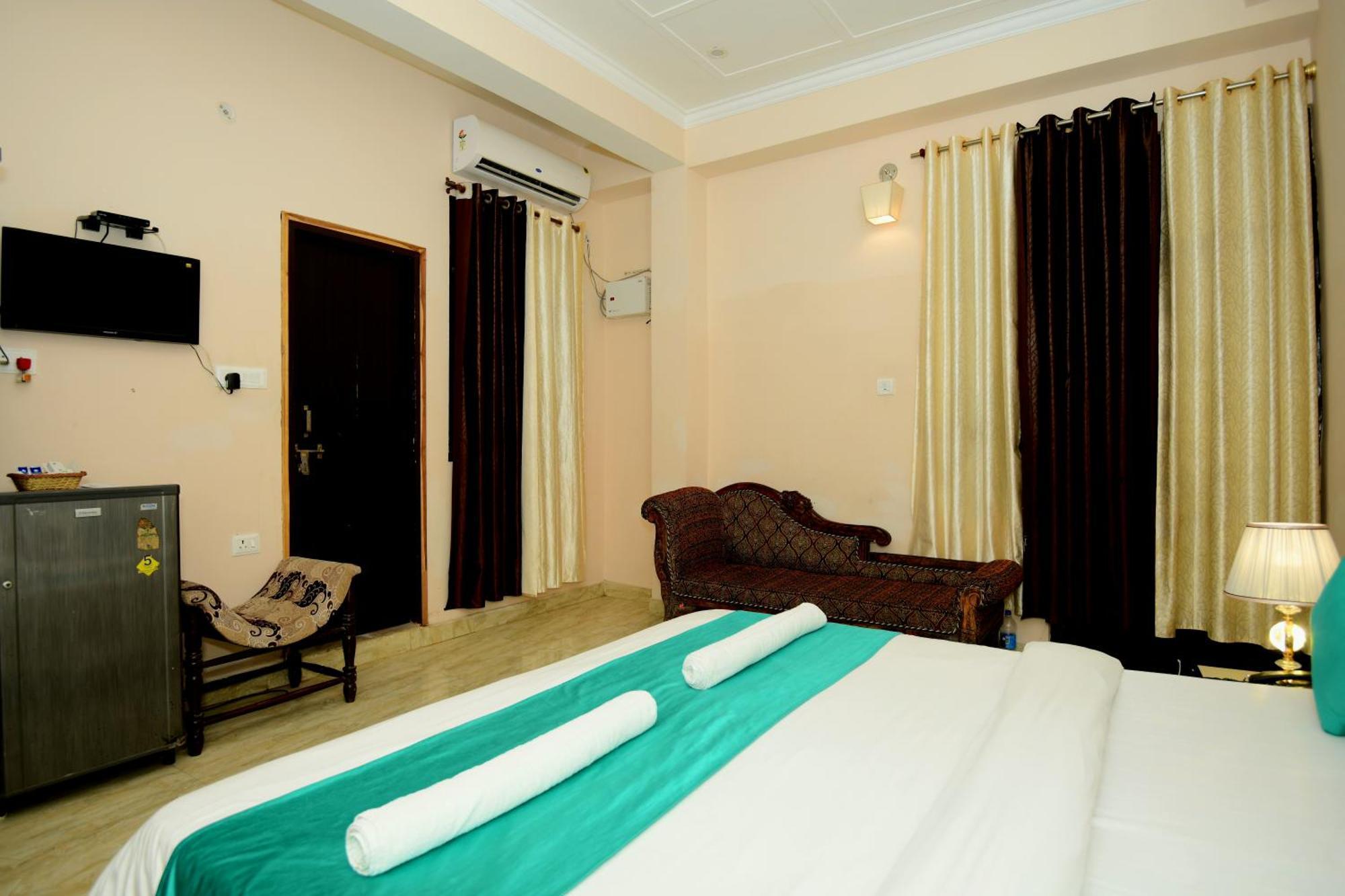 Ap Palace Hotel, Ayodhya Ngoại thất bức ảnh