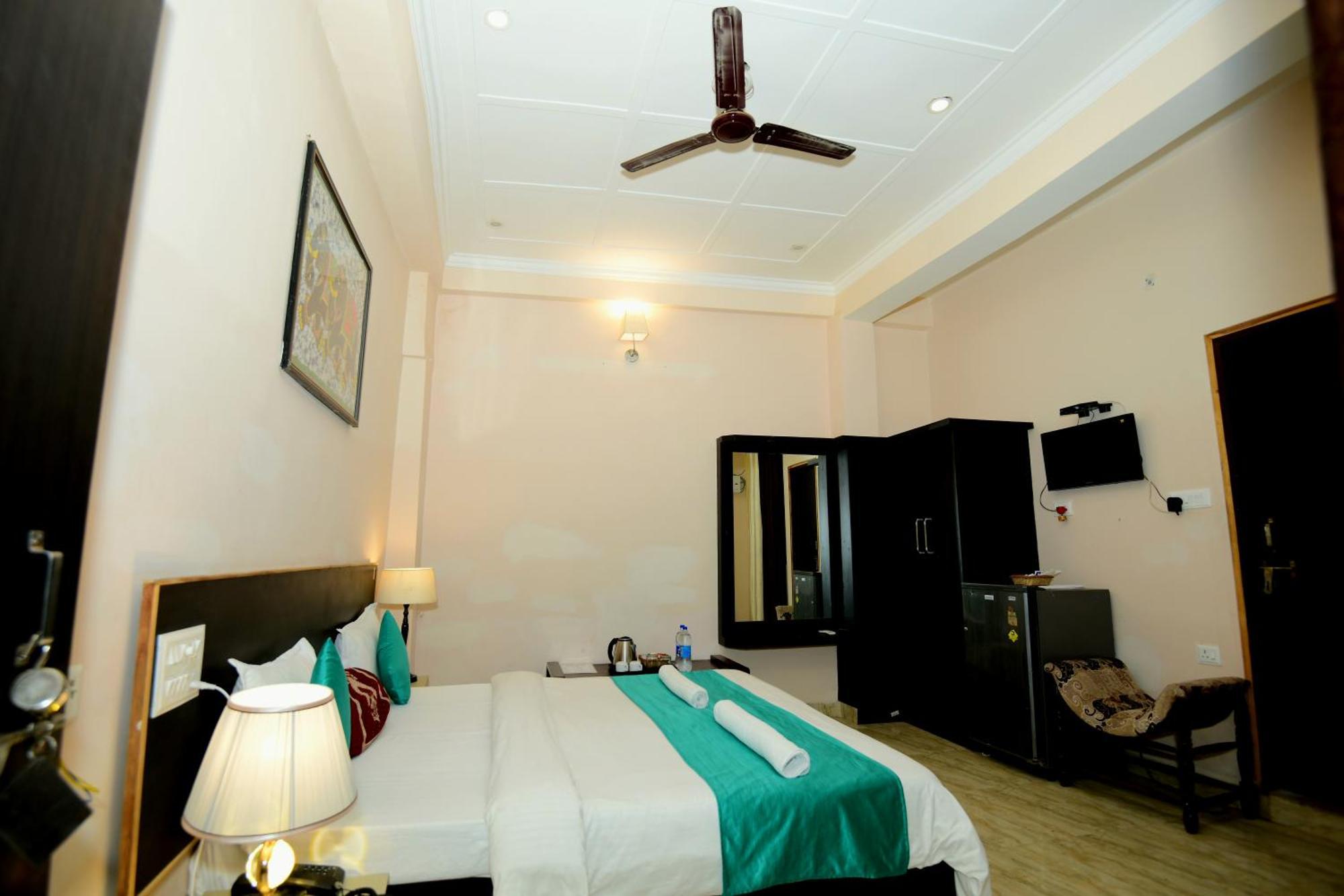 Ap Palace Hotel, Ayodhya Ngoại thất bức ảnh